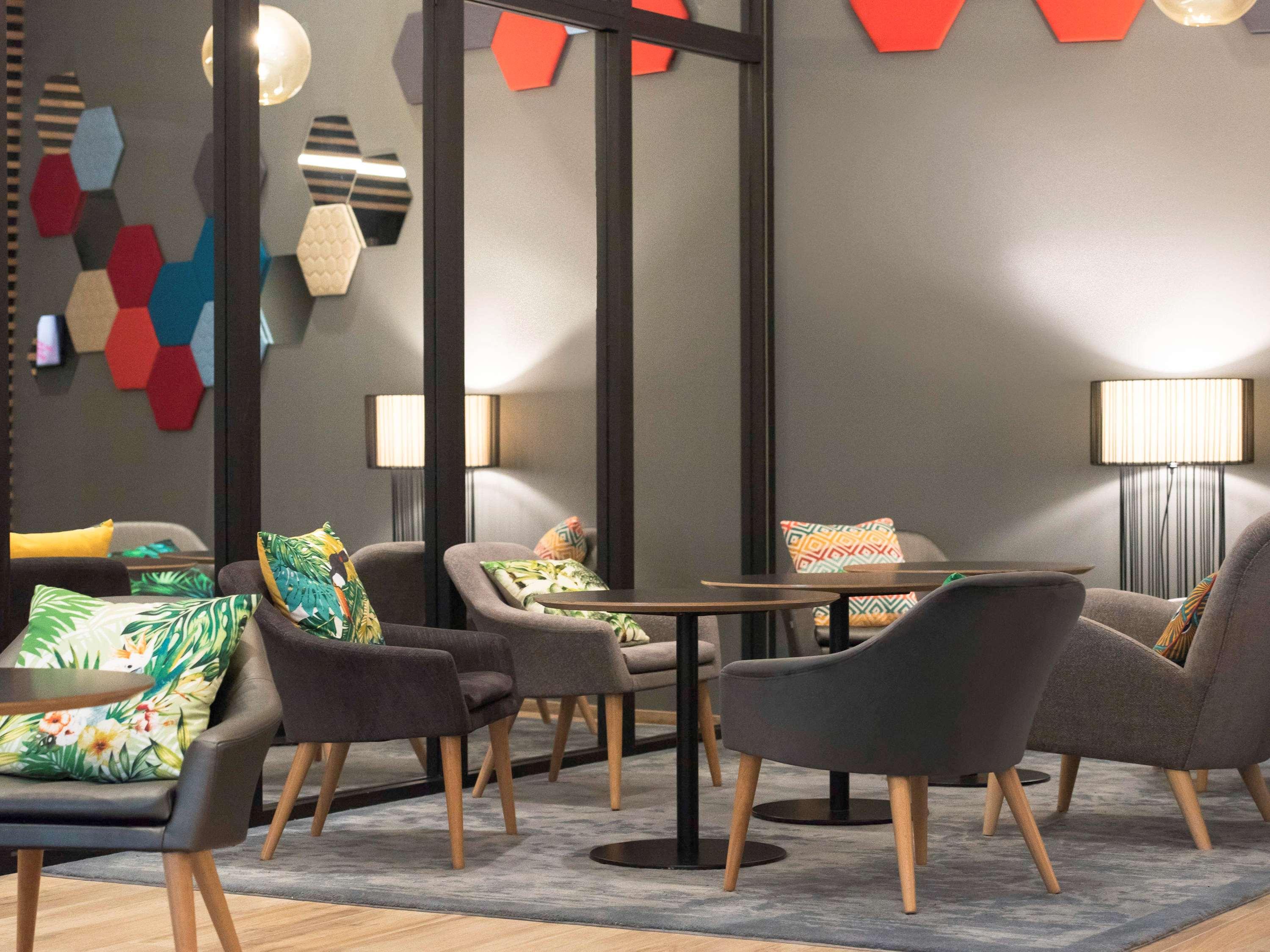Novotel Charleroi Centre Zewnętrze zdjęcie