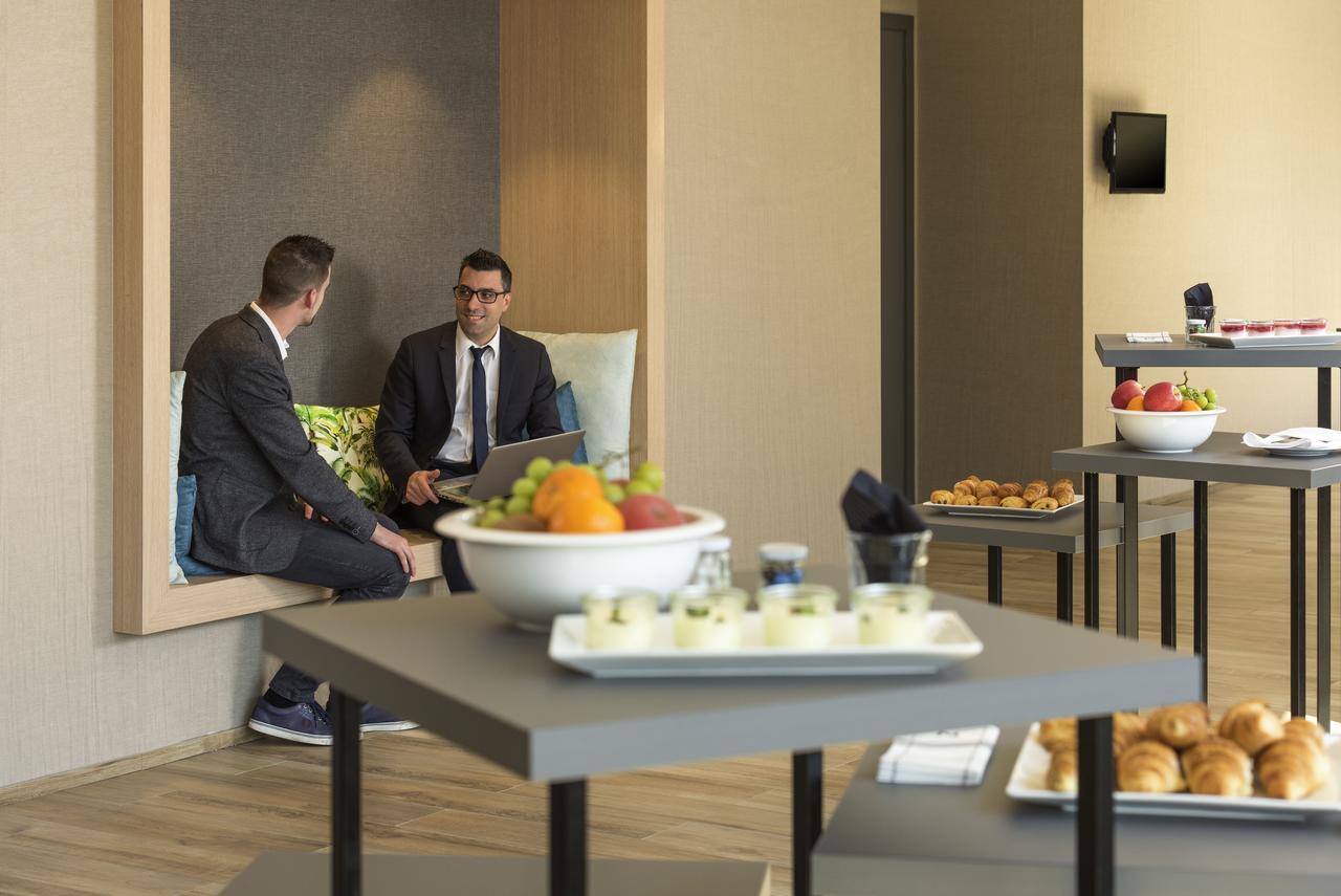 Novotel Charleroi Centre Zewnętrze zdjęcie